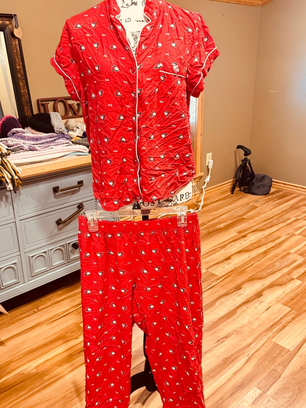 Tommy Hilfiger Red Short-Sleeve Kids Pajama Set with Heart Motif